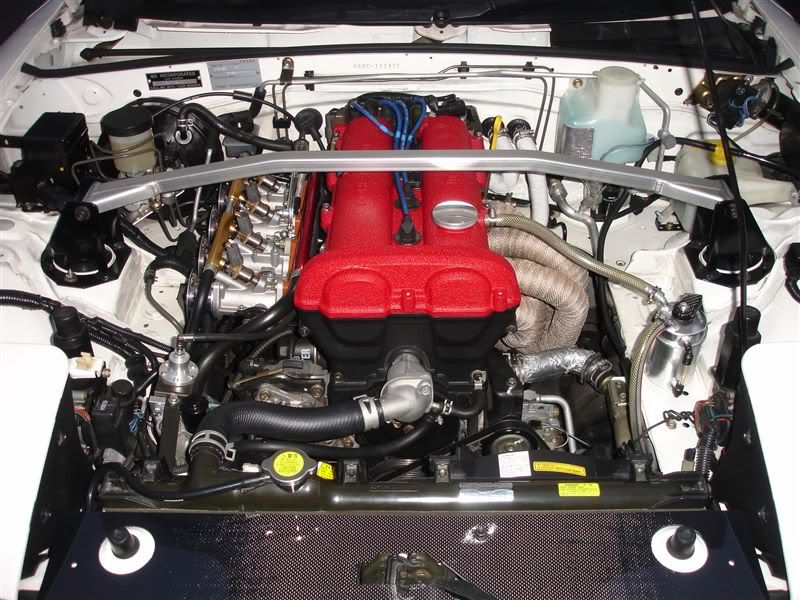 [Immagine: MX5M21028enginebay.jpg]