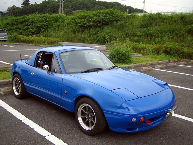 [Image: MX5blueThousebumper2-1.jpg]