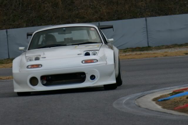 http://i306.photobucket.com/albums/nn244/philrob37/MX5track.jpg