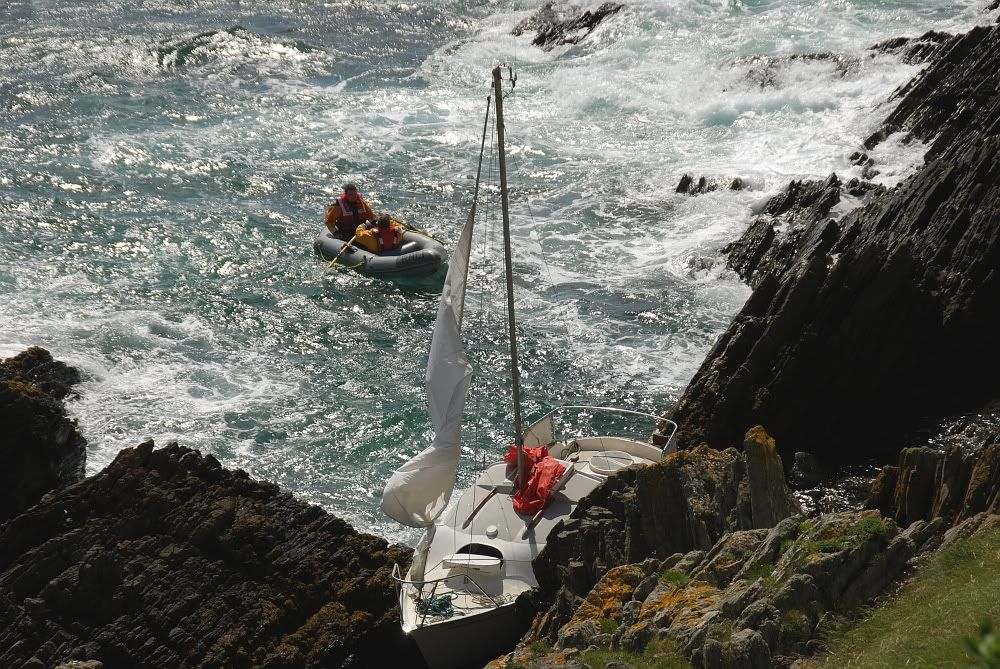 dlj-lifeboat-020808-2.jpg