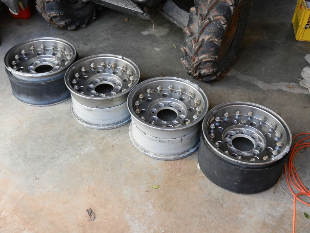 4 Hutchinson Military Beadlocks 16x8 8 on 6.5" Pirate 4x4