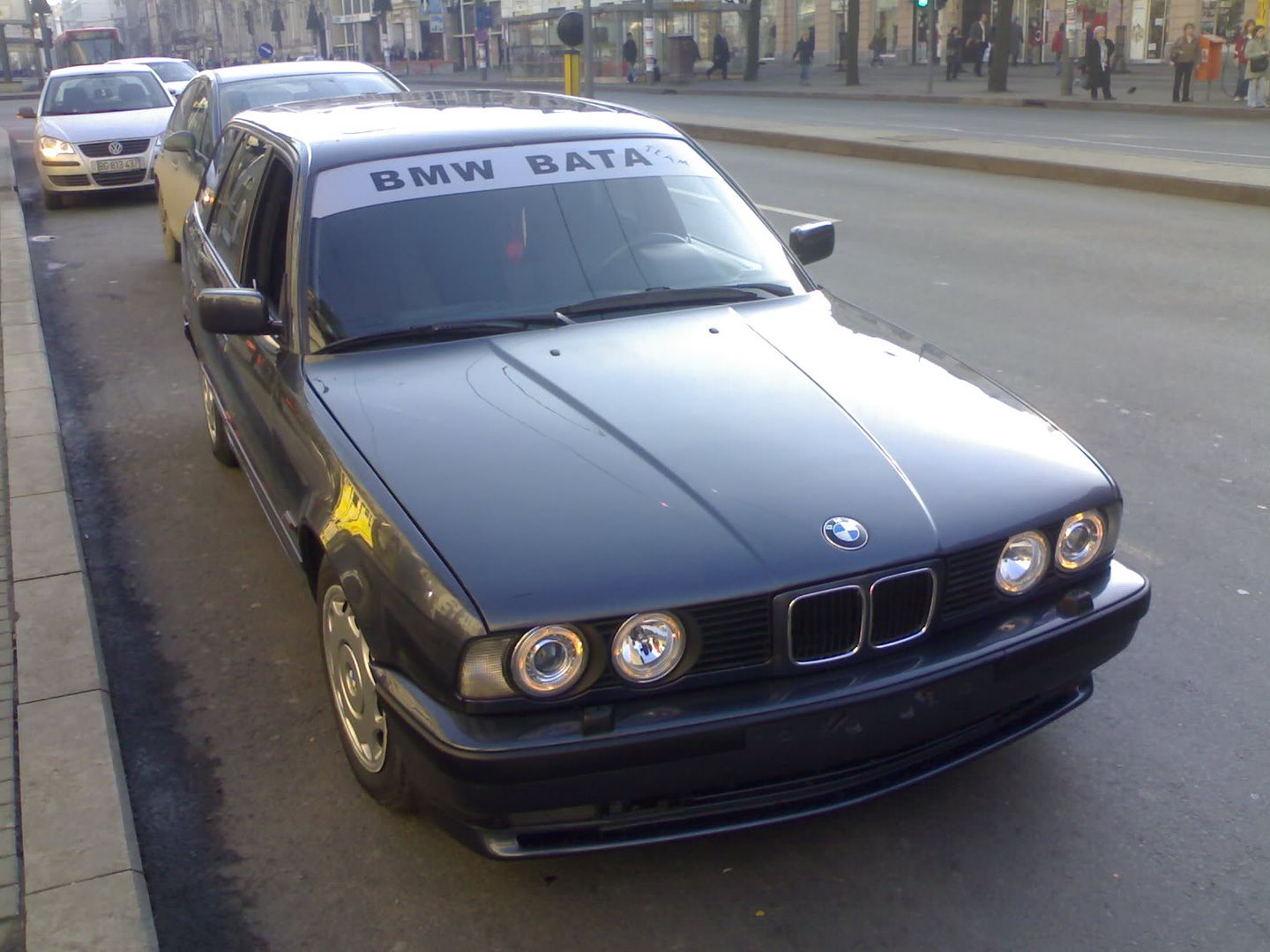 BMWBATA.jpg