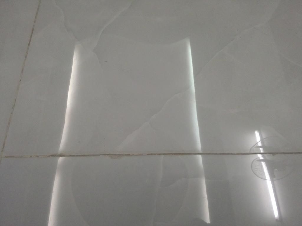 cao nhân nào rành về xử lý nền ron gạch nhà giúp em với help help