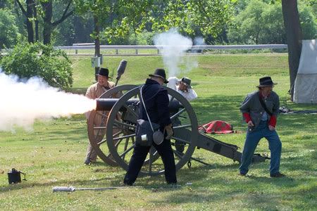  photo 2005_Artillery_Firing.jpg