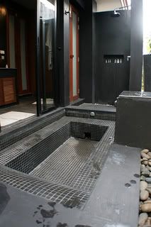 2250192556_c12b8edccc.jpg