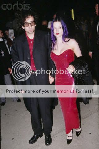 http://i306.photobucket.com/albums/nn241/Helga_Depp/0000299554-002.jpg