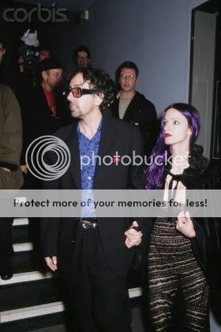 http://i306.photobucket.com/albums/nn241/Helga_Depp/0000301397-005.jpg