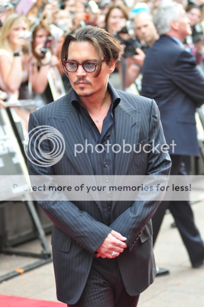 http://i306.photobucket.com/albums/nn241/Helga_Depp/333-3.jpg