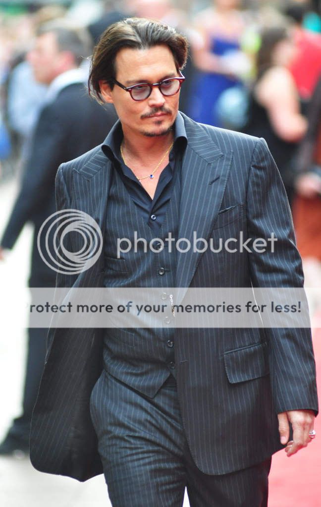 http://i306.photobucket.com/albums/nn241/Helga_Depp/3333.jpg