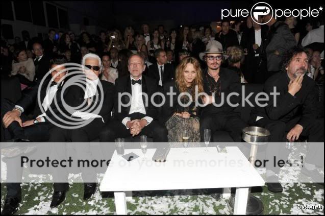 http://i306.photobucket.com/albums/nn241/Helga_Depp/413082-karl-lagerfeld-pascal-greggo.jpg