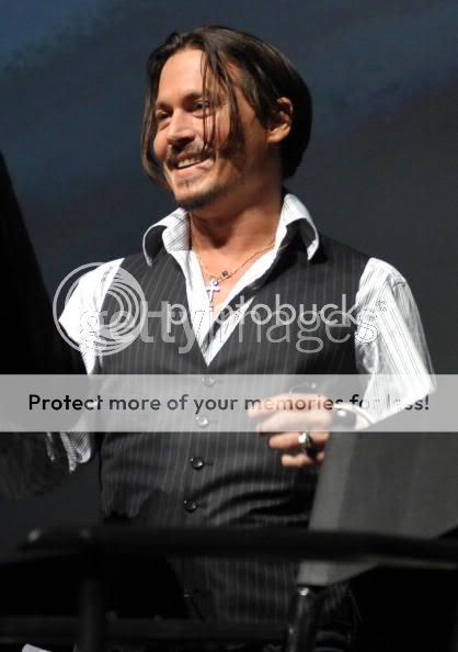 http://i306.photobucket.com/albums/nn241/Helga_Depp/89214628.jpg