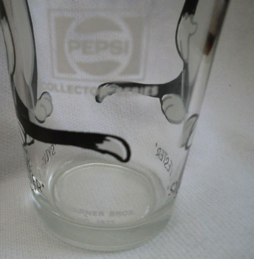 VINTAGE 1973 PEPSI COLLECTOR SERIES GLASS SYLVESTER  