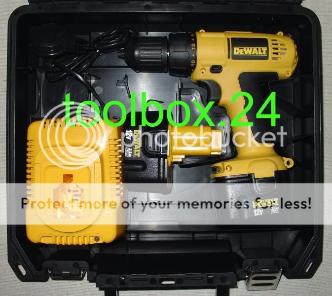 Photo below shows a DW907 Drill/Driver, 2x DE9074 12v batteries 